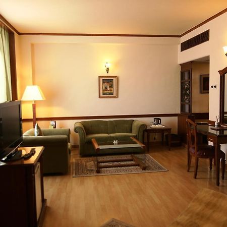 Hotel President Jalandhar Esterno foto
