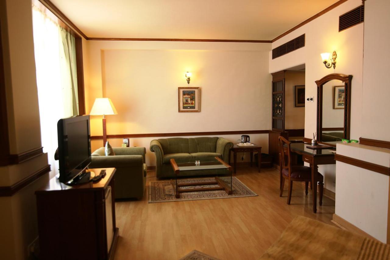 Hotel President Jalandhar Esterno foto