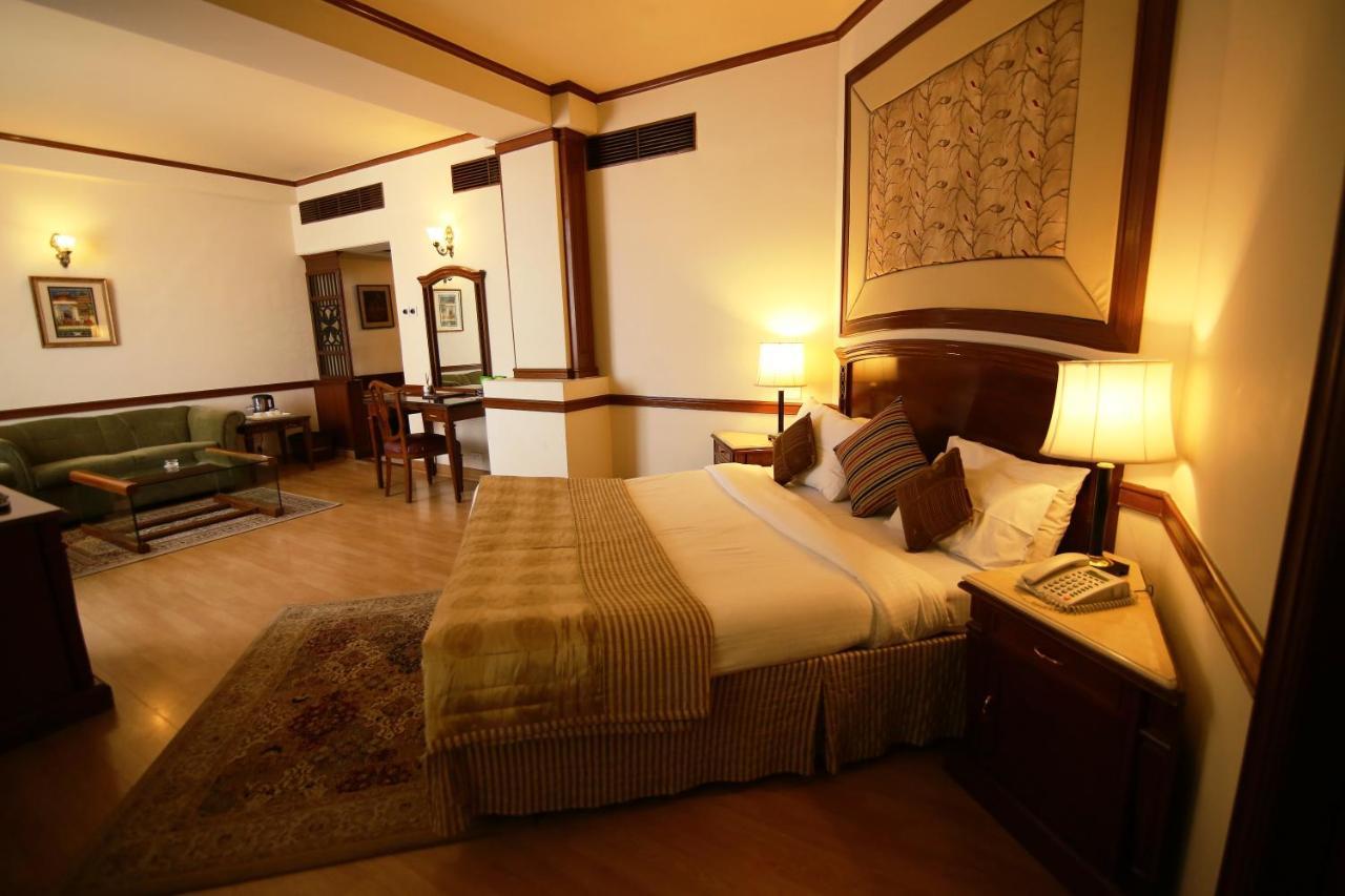 Hotel President Jalandhar Esterno foto