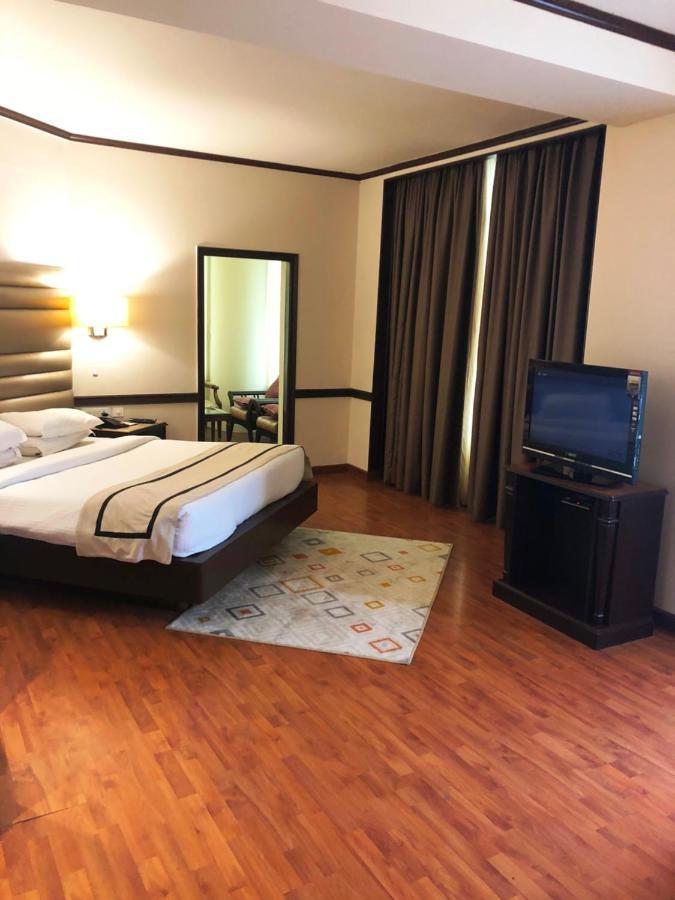 Hotel President Jalandhar Esterno foto