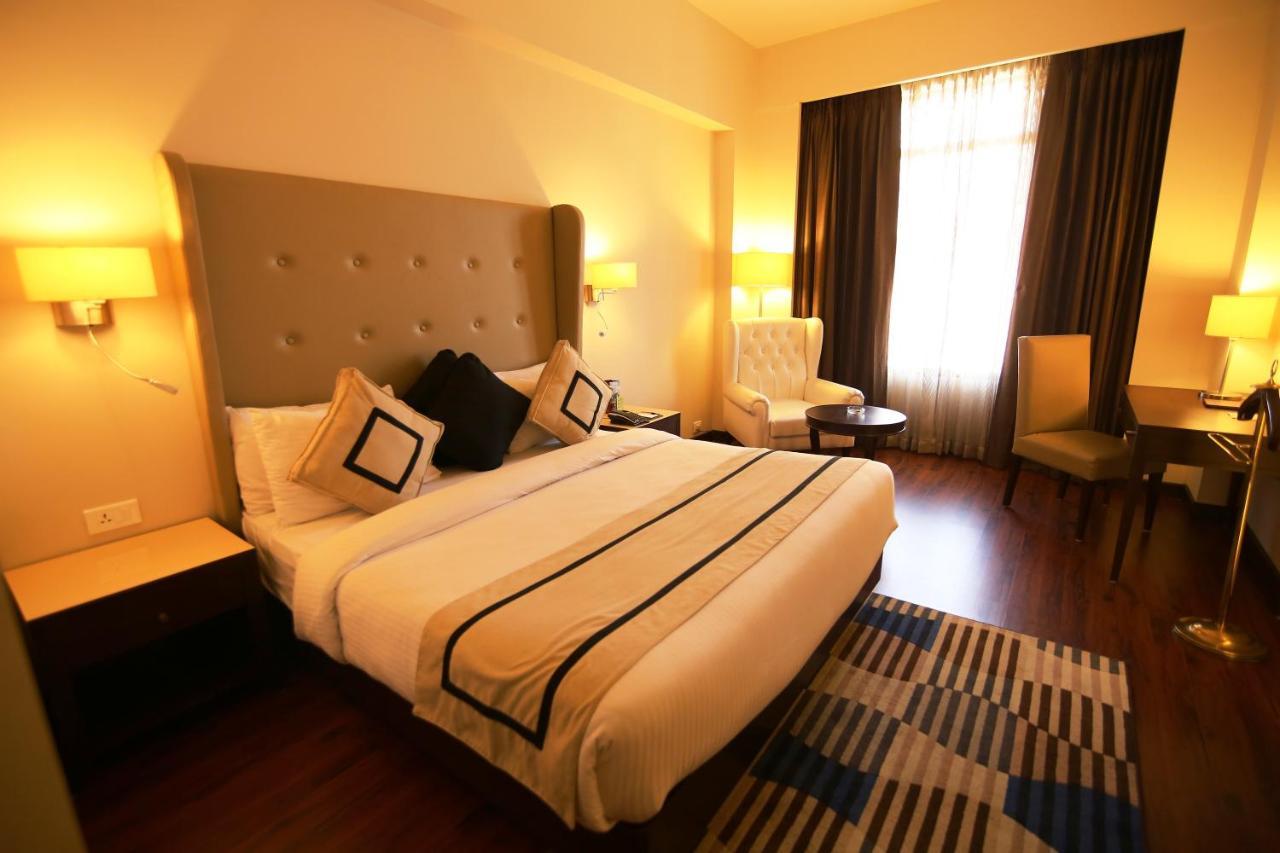 Hotel President Jalandhar Esterno foto