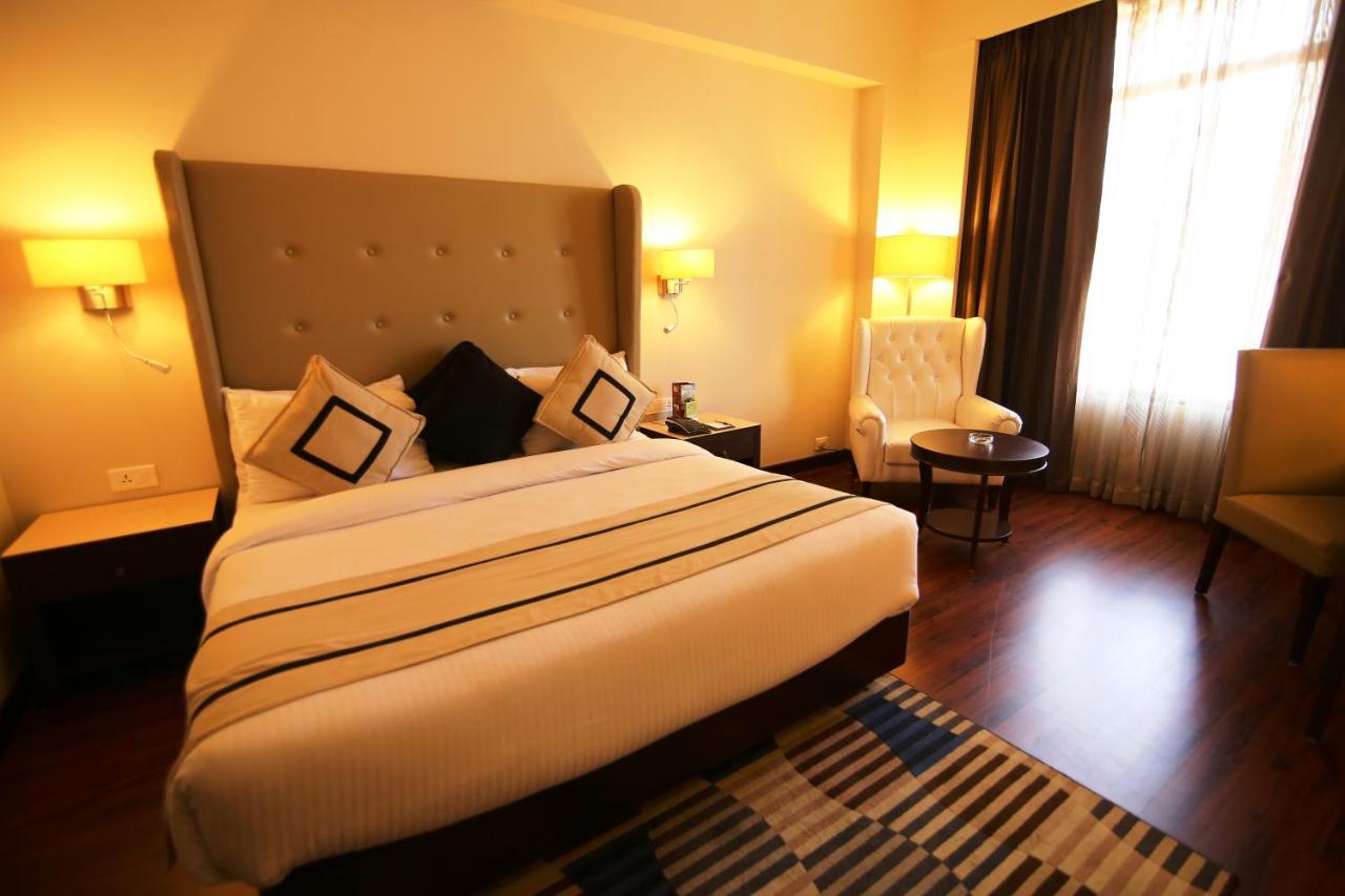 Hotel President Jalandhar Esterno foto