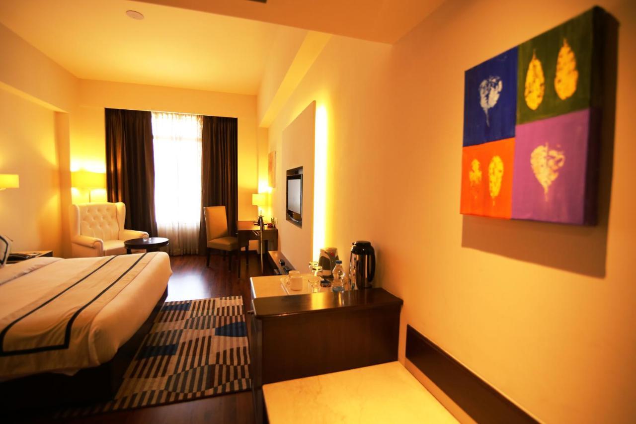 Hotel President Jalandhar Esterno foto